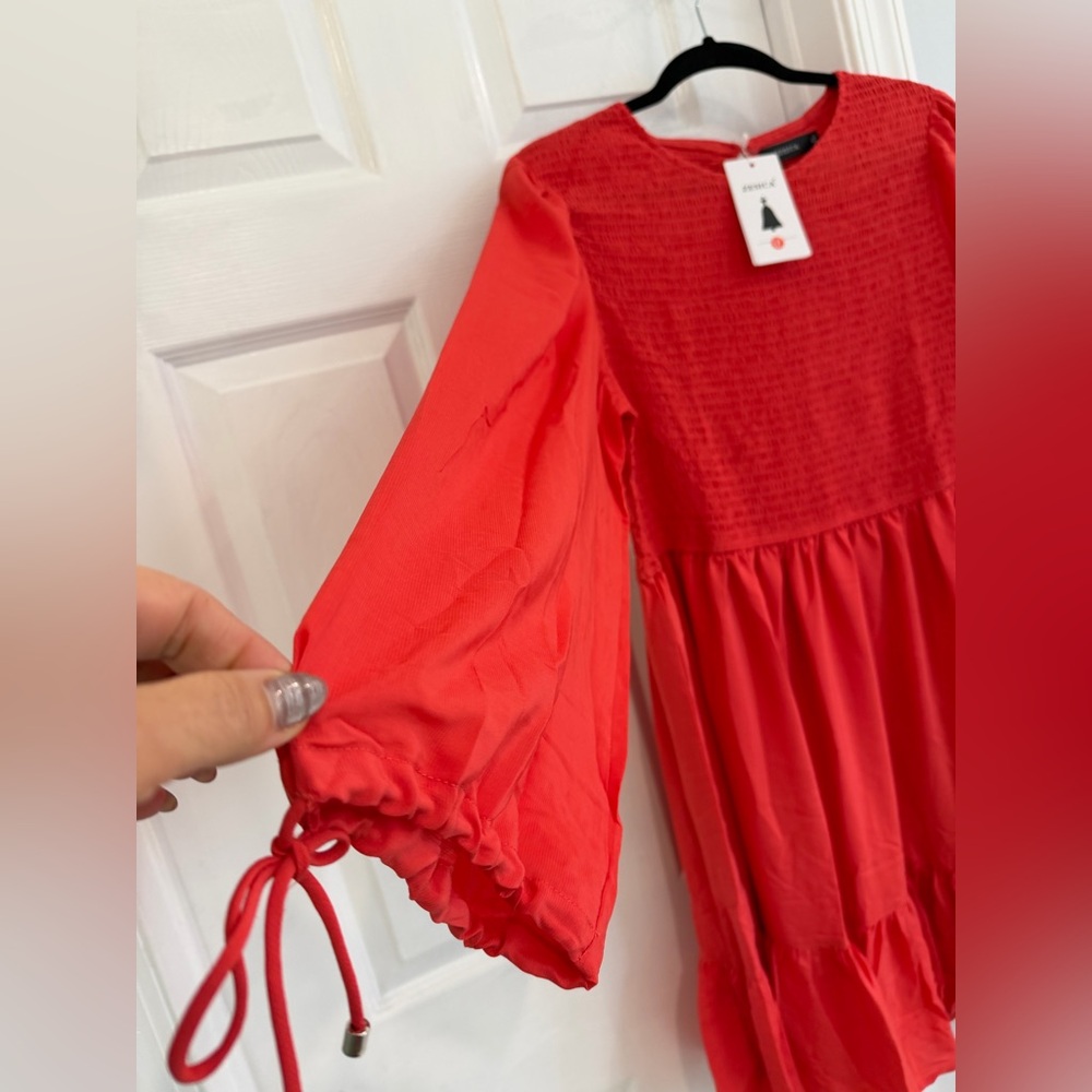 Brand new w/tags Chic Red Smocked Dress size Xl